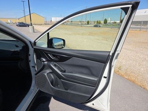 Used 2023 Subaru Crosstrek 2.0i Premium AWD/4WD image 19