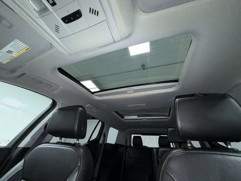 Used 2020 GMC Acadia SLT w/ Driver Alert Package II AWD/4WD image 16