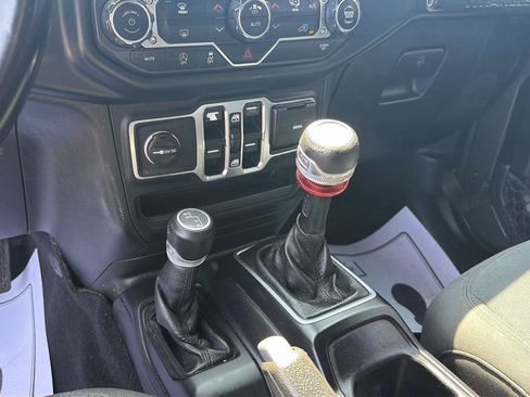 Used 2019 Jeep Wrangler Unlimited Sport S AWD/4WD image 12