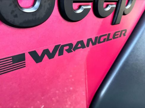 Used 2024 Jeep Wrangler Unlimited Sport AWD/4WD image 10