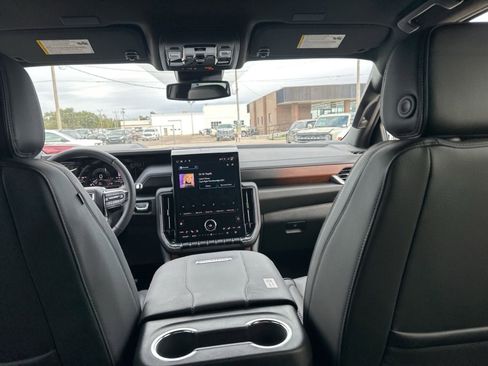 New 2026 GMC Yukon XL Denali image 29