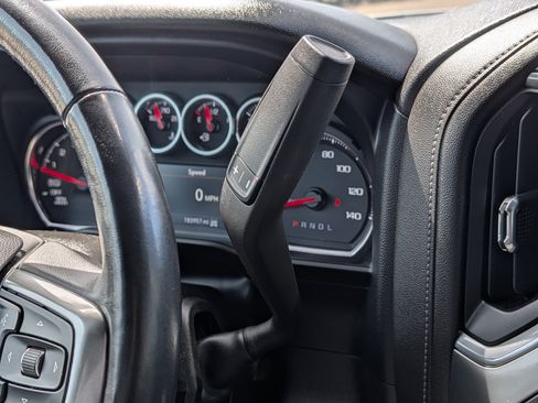 Used 2022 Chevrolet Silverado 1500 LT AWD/4WD image 20