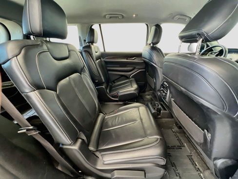 Used 2021 Jeep Grand Cherokee L Limited AWD/4WD image 26
