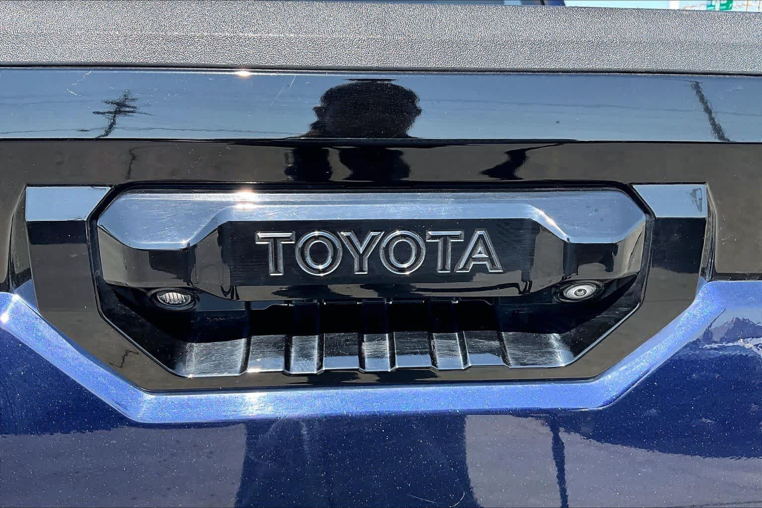 Used 2022 Toyota Tundra Platinum RWD image 58
