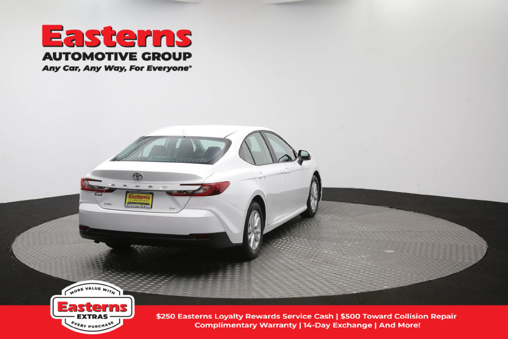 Used 2025 Toyota Camry LE FWD image 38