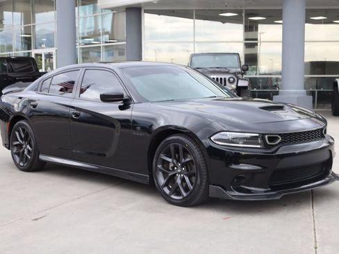 Used 2022 Dodge Charger R/T w/ Blacktop Package RWD image 8