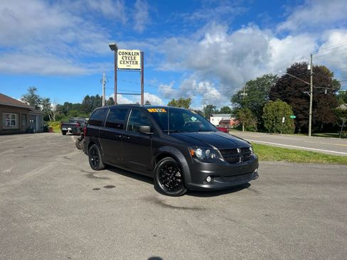 Used 2019 Dodge Grand Caravan GT image 1