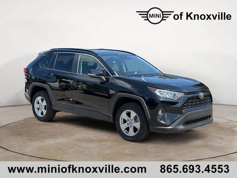 Used 2020 Toyota RAV4 XLE FWD image 1