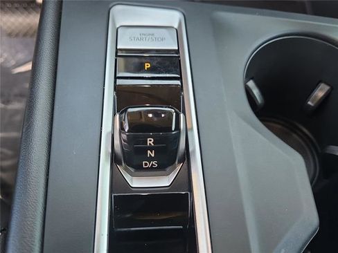 Used 2024 Volkswagen Atlas SE image 20