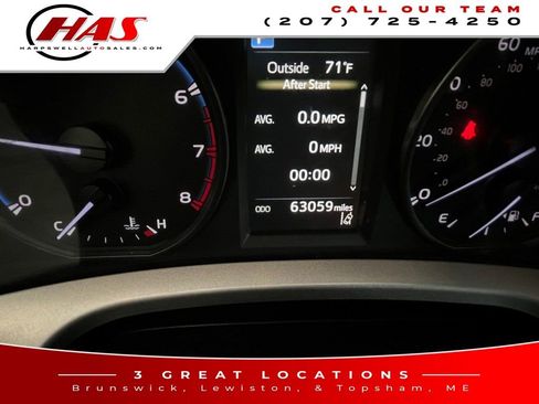 Used 2017 Toyota RAV4 LE w/ All Weather Liner Package AWD/4WD image 16