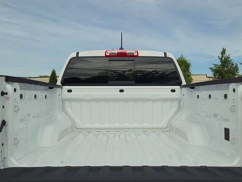 Used 2024 Chevrolet Colorado Trail Boss w/ Advanced Trailering Package AWD/4WD image 11