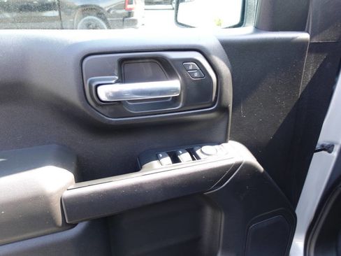 Used 2023 Chevrolet Silverado 1500 Custom AWD/4WD image 16