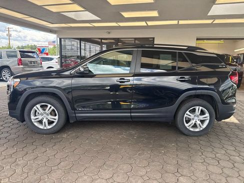 Used 2022 GMC Terrain SLE w/ Driver Convenience Package AWD/4WD image 10
