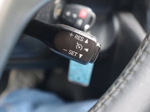 Used 2014 Toyota Camry SE FWD image 33