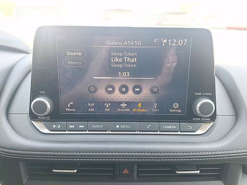 Certified 2025 Nissan Rogue SV FWD image 17