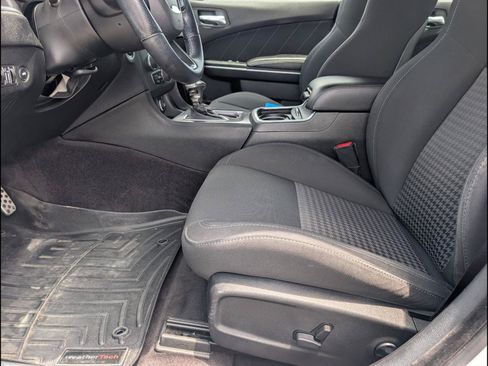 Used 2019 Dodge Charger R/T w/ Driver Confidence Group RWD image 9
