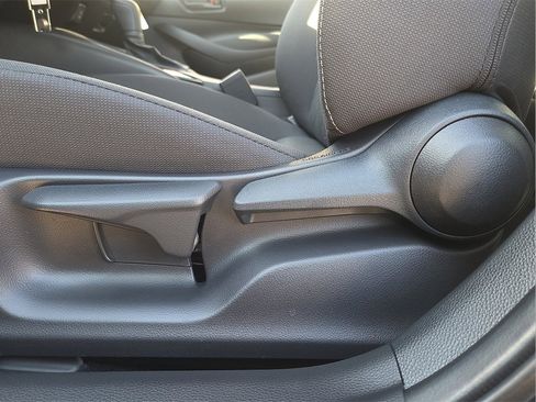 Certified 2025 Toyota Corolla LE image 18