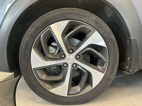 Used 2018 Hyundai Tucson Value w/ Cargo Package AWD/4WD image 25