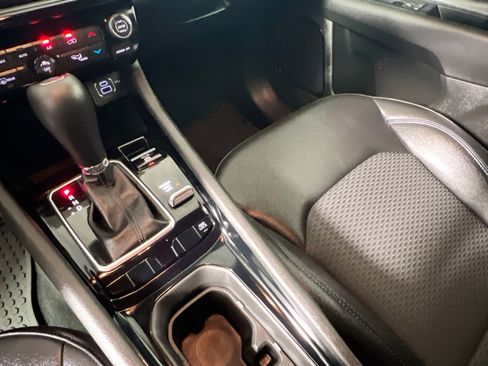 Used 2025 Jeep Compass Latitude w/ Convenience Group AWD/4WD image 26