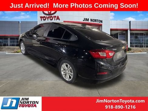 Used 2019 Chevrolet Cruze LS w/ LS Convenience Package image 5