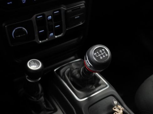 Used 2021 Jeep Wrangler Unlimited Sport AWD/4WD image 34