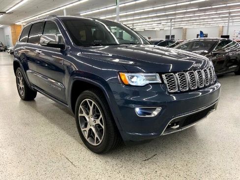 Used 2019 Jeep Grand Cherokee Overland image 4