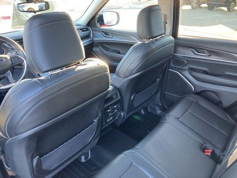 Certified 2022 Jeep Grand Cherokee Limited image 22