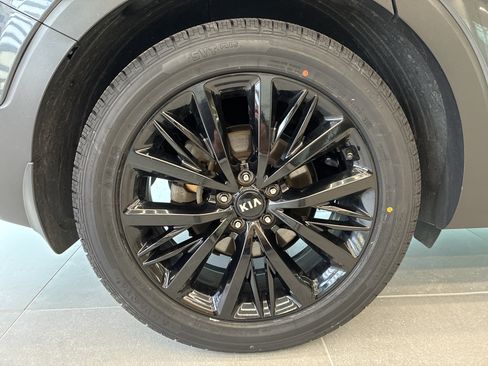 Certified 2021 Kia Telluride SX w/ Towing Package AWD/4WD image 29