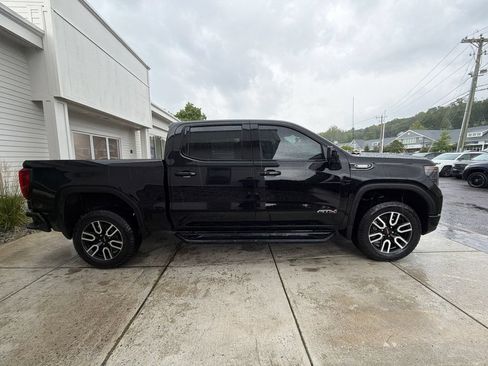 Used 2023 GMC Sierra 1500 AT4 w/ AT4 Premium Package AWD/4WD image 3