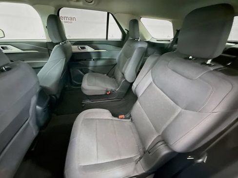 Used 2025 Ford Explorer Active AWD/4WD image 24