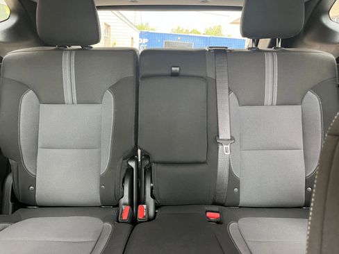 Used 2025 Chevrolet Blazer LT image 39