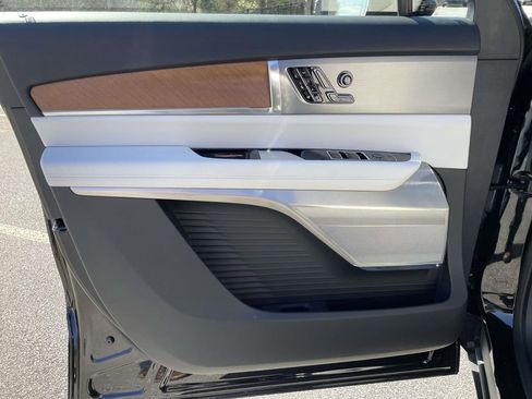 New 2026 Cadillac Vistiq Sport image 16