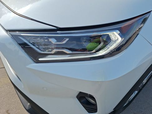 Used 2021 Toyota RAV4 Limited w/ Limited Grade Weather Package AWD/4WD image 10