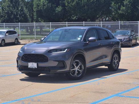 Used 2025 Honda HR-V EX-L image 2