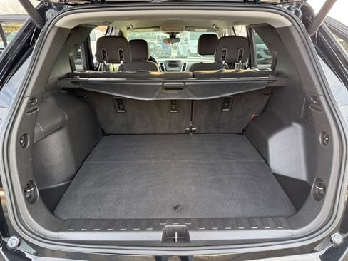 Used 2020 Chevrolet Equinox LT w/ Driver Convenience Package image 19