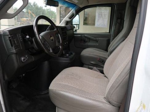 Used 2020 Chevrolet Express 3500 w/ Power Convenience Package RWD image 10