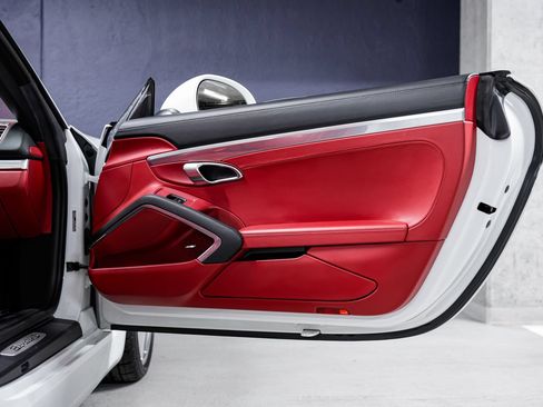 Used 2013 Porsche Boxster S RWD image 22