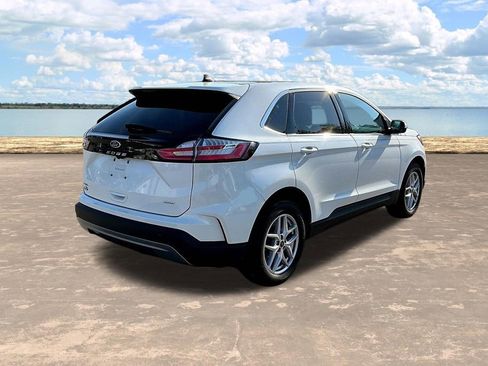 Used 2024 Ford Edge SEL w/ Convenience Package image 11