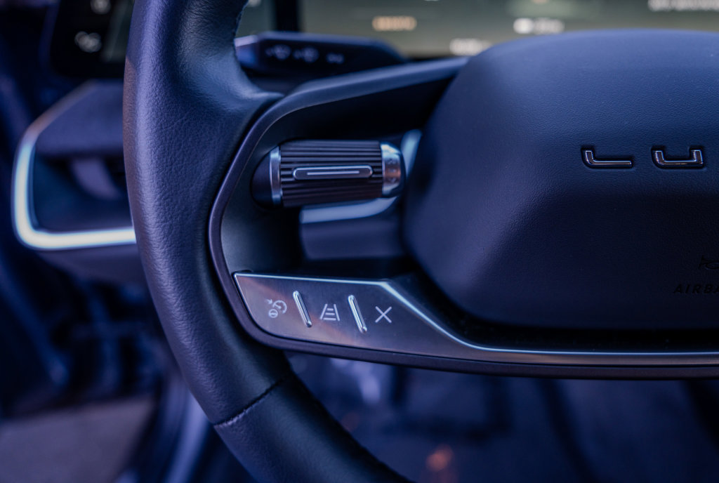 Used 2025 Lucid Air Pure RWD image 6