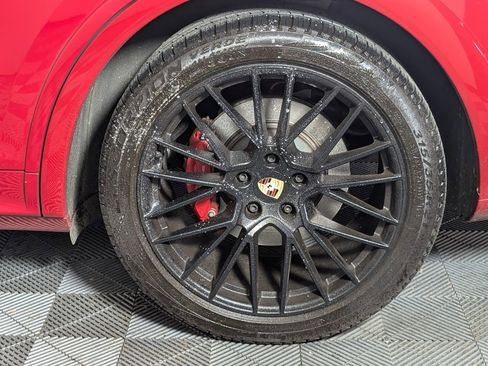 Certified 2023 Porsche Cayenne GTS image 12