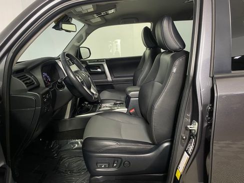 Used 2023 Toyota 4Runner SR5 Premium image 10