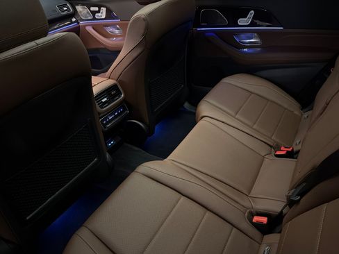 New 2026 Mercedes-Benz GLS 450 4MATIC image 11