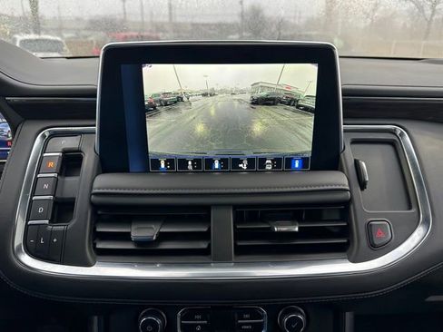 Used 2024 Chevrolet Suburban Z71 w/ Luxury Package image 35