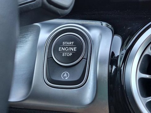 Certified 2021 Mercedes-Benz GLB 250 image 32