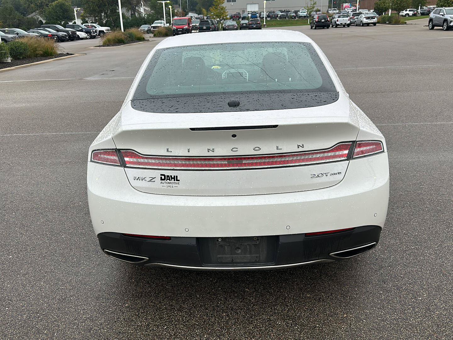 Used 2017 Lincoln MKZ Select w/ Select Plus Package AWD/4WD image 4