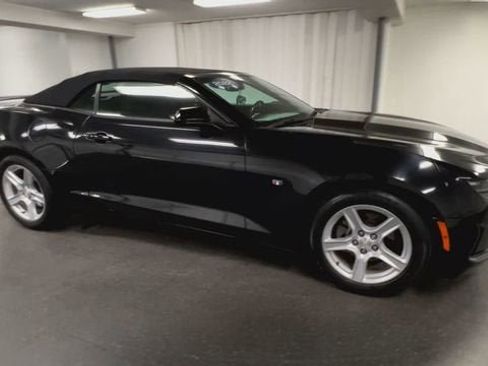 Used 2022 Chevrolet Camaro LT RWD image 2