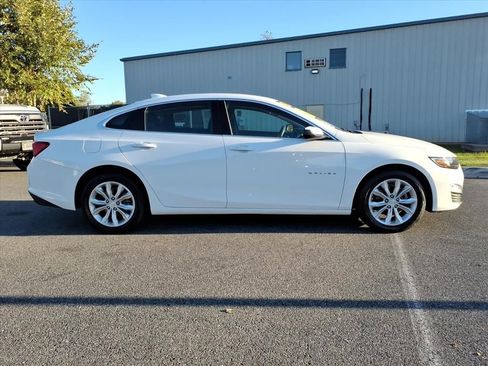 Used 2024 Chevrolet Malibu LT image 3