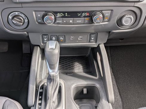 Certified 2025 Nissan Frontier SV w/ SV Convenience Package image 23