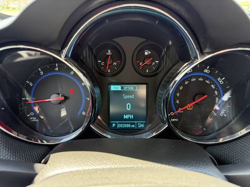 Used 2016 Chevrolet Cruze LT w/ Sun And Sound Package image 20