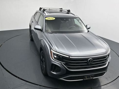 Used 2024 Volkswagen Atlas Cross Sport SE AWD/4WD image 28